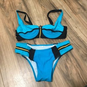 Black blue and gold zip bikini 💧◼️🔸